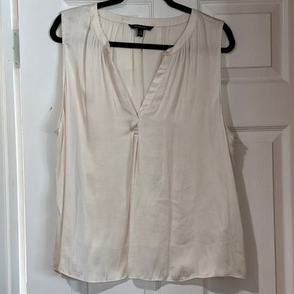 Banana Republic Cream V-Neck Blouse